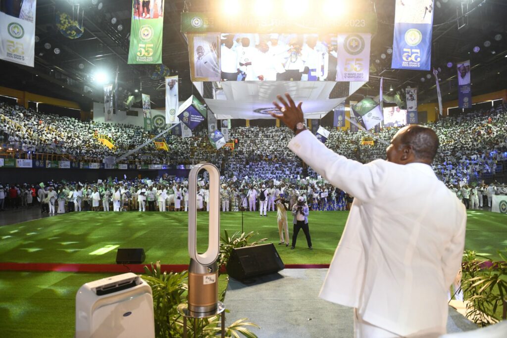 Le president Ali Bongo aborde pour la première fois son AVC survenu en Arabie Saoudite – Agence Afrique - French.HCNTimes.com