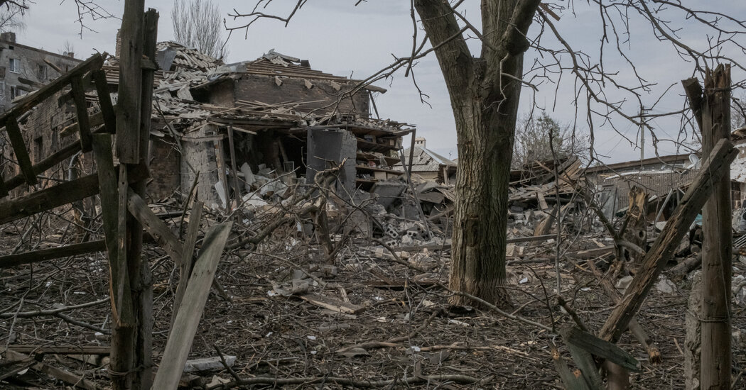 Russia-Ukraine War Updates: Zelensky Arrives in Poland - HCNTimes.com