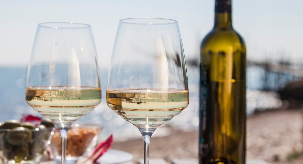 White Wines: A Brief Lesson For Newbies – Voices of everything