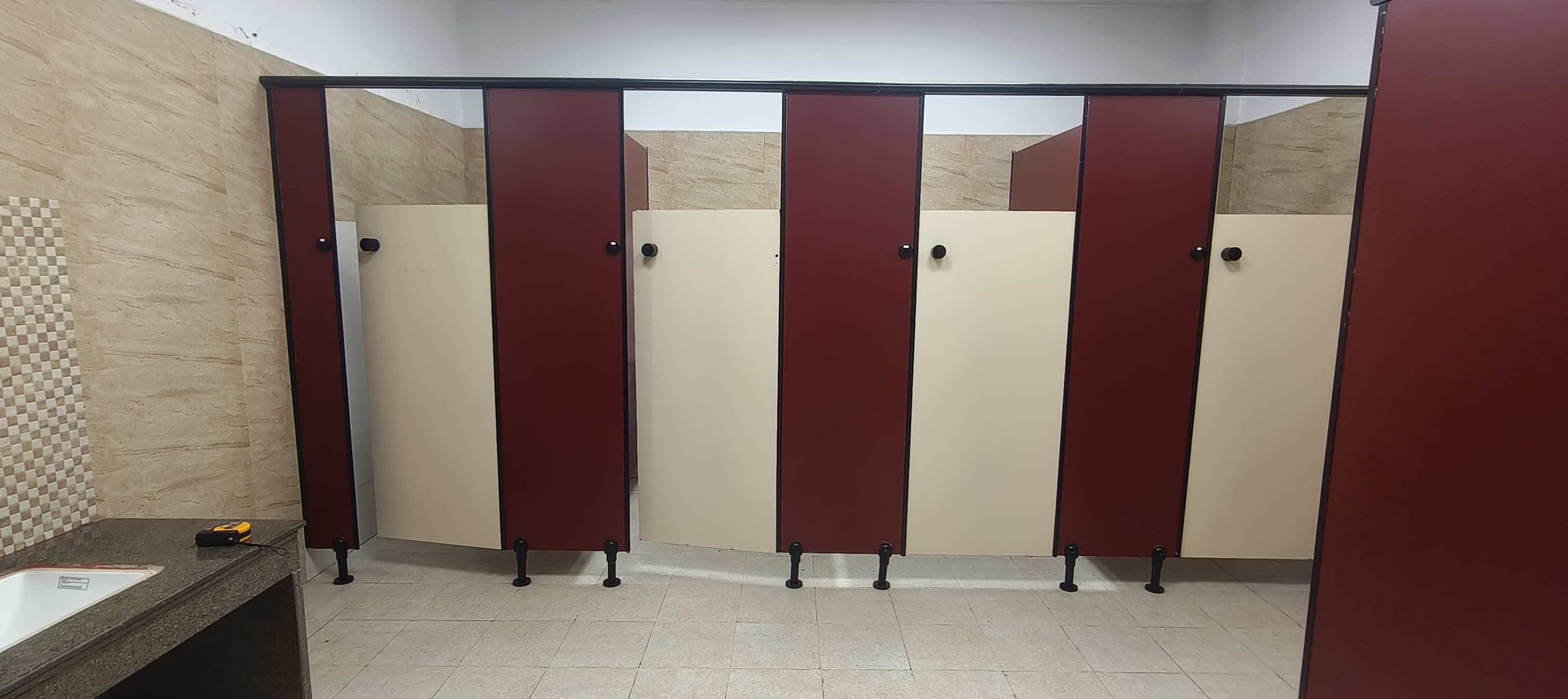 Toilet Cubicle Manufacturers & Suppliers - Toilet Cubicle Manufacturers Noida Supplier from Faridabad