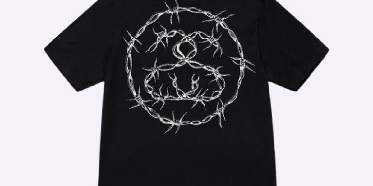 Stussy jackets people choose for cool weather