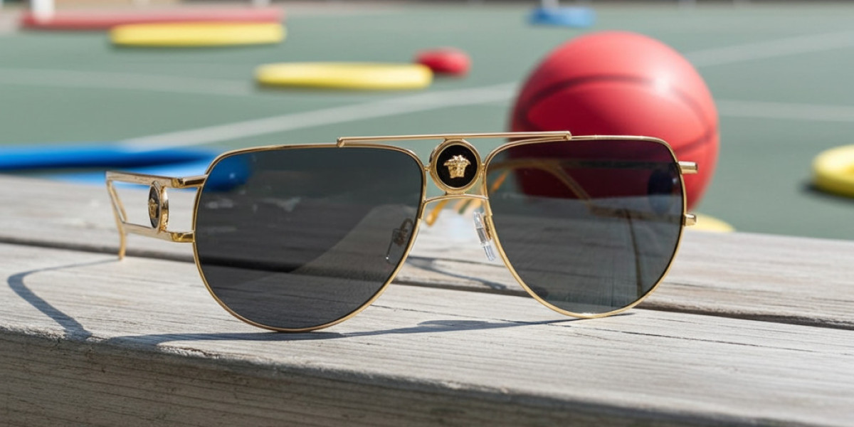 Gift Guide: Perfect Versace Sunglasses Men to Impress Style Enthusiasts