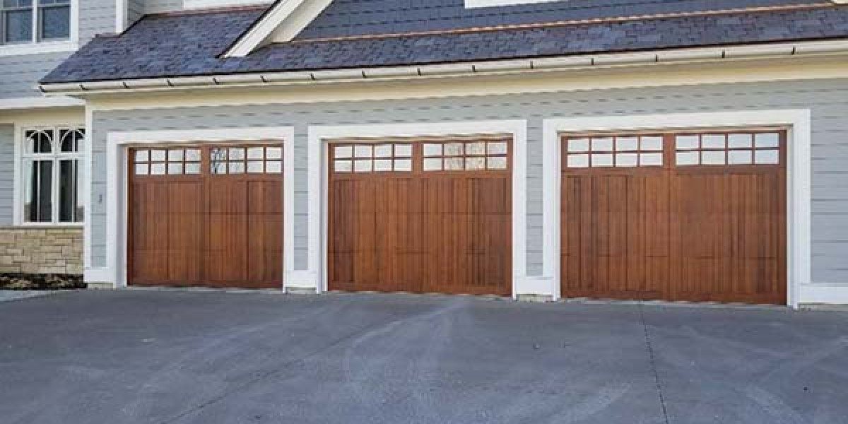 Choosing the Right Garage Door Service for Your Home