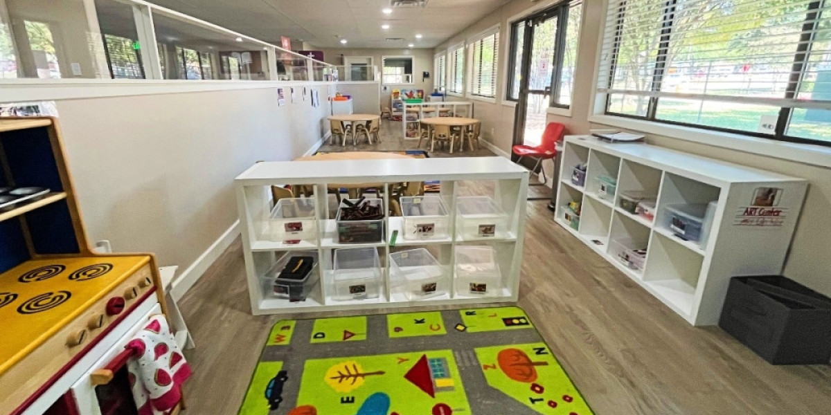How Montessori and Play Based Pre Schools in Grapevine Differ