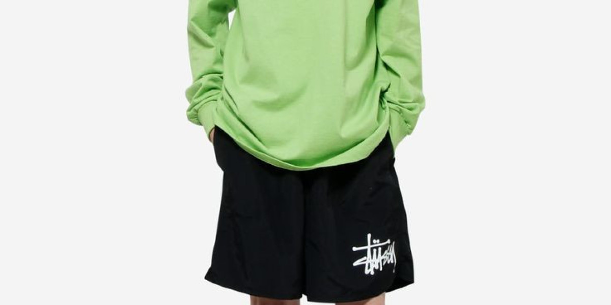 Why Felpa Stussy Works Well for Layered Urban Outfit Planning