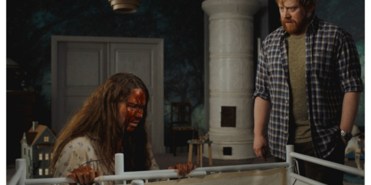 Nightborn – Motherhood, Discomfort & Raw Truths