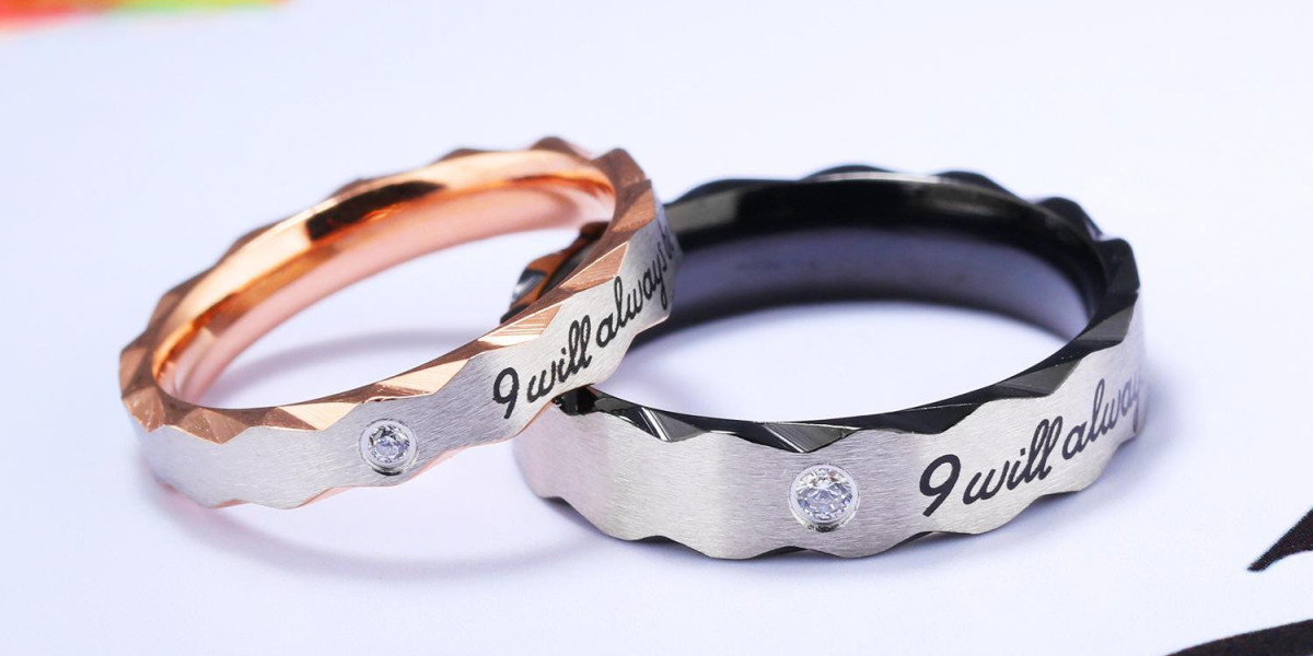 How to Wear your Vintage Alexandrite Necklace from Day to Night