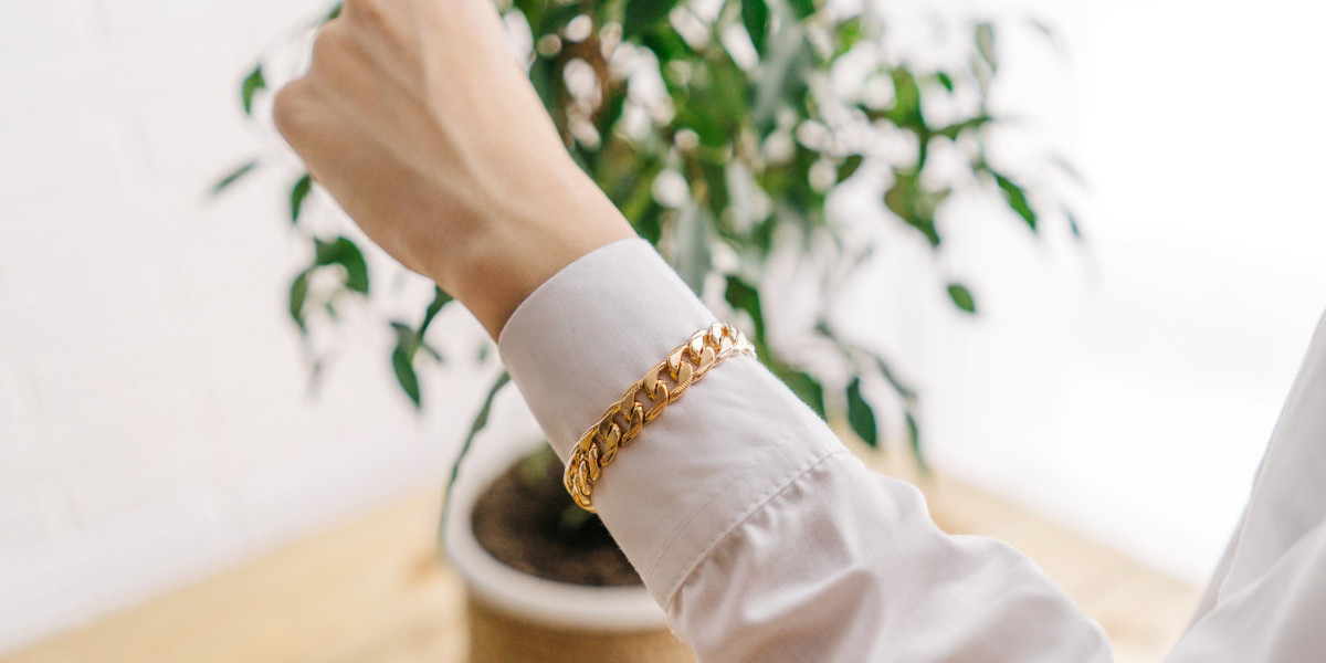 Men’s Gold Bracelets – Timeless Style and Elegance