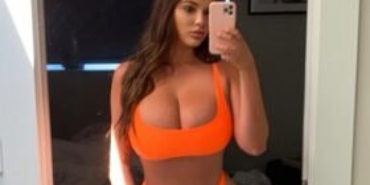 Pakistani Escorts In Al Karama	+971568169700