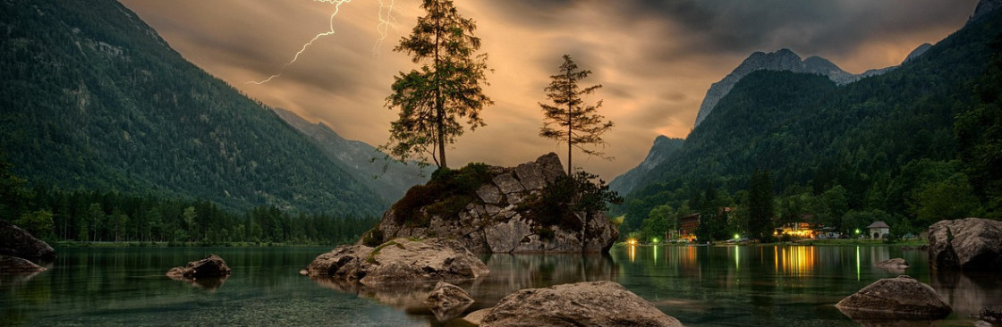 Leo Castles Cover Image