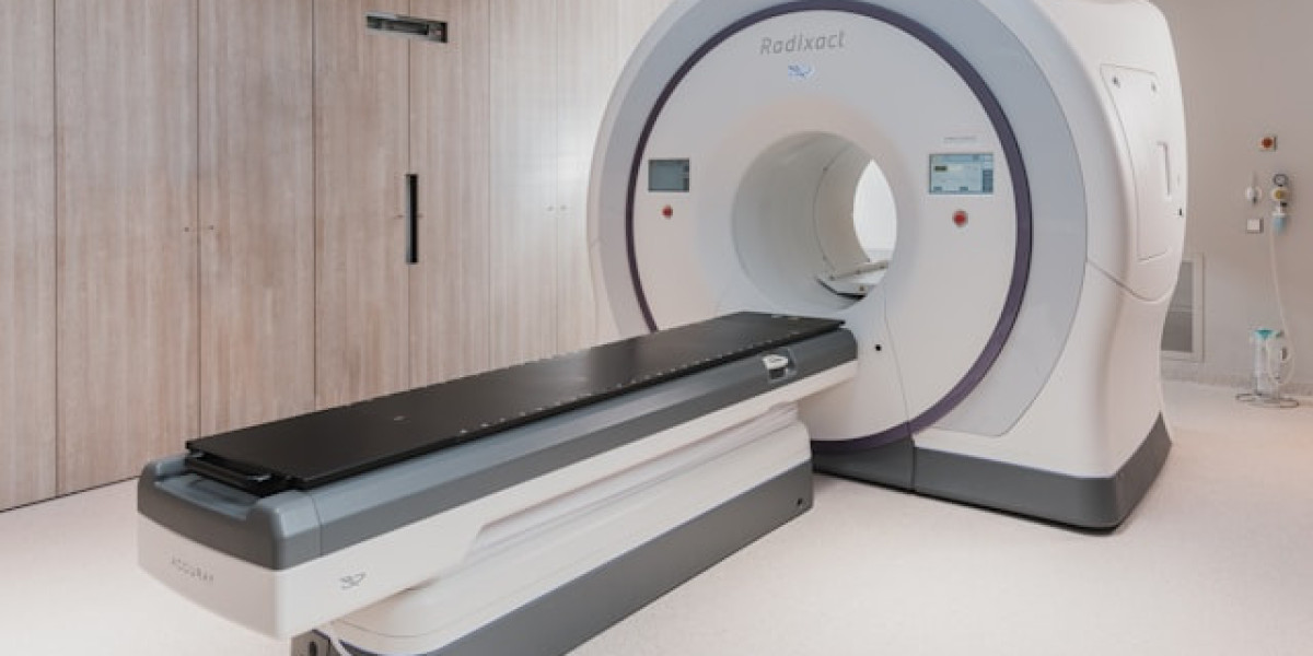 Diagnostic Imaging in Healthcare: Benefits, Risks, and Types of Imaging Tests