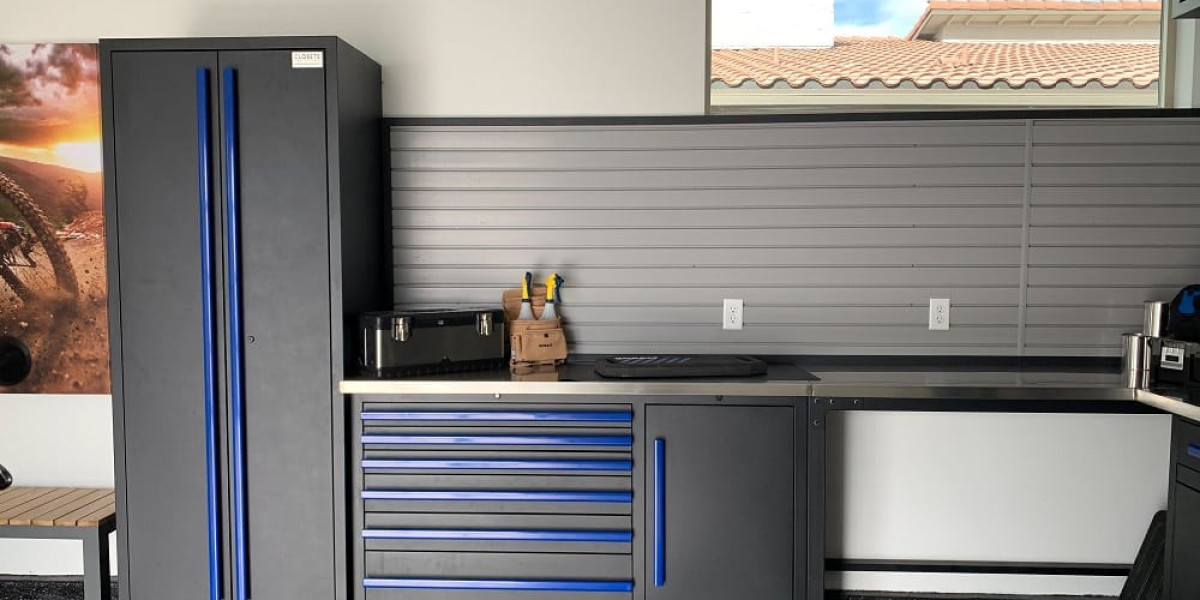 Custom Garage Cabinetry Services for Organized Garages