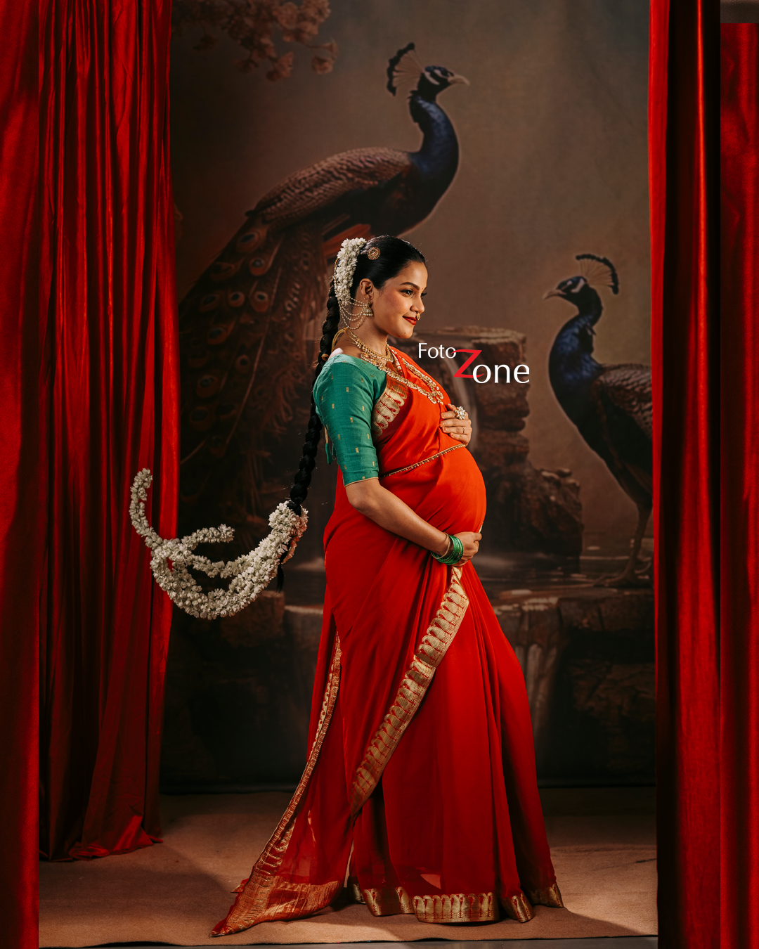 Best Maternity Photographer for Elegant Pregnancy Photoshoots