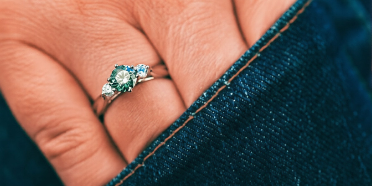 Three Stone Engagement Rings: How to Choose the Perfect One