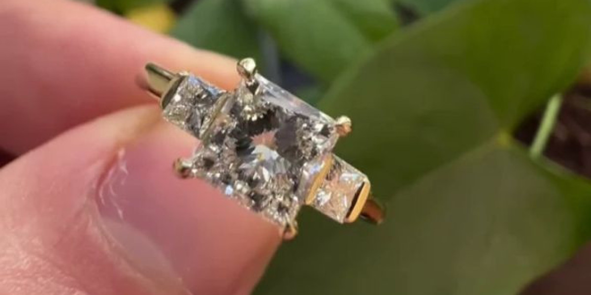 How Princess Cut Diamonds Enhance Ring Presentation